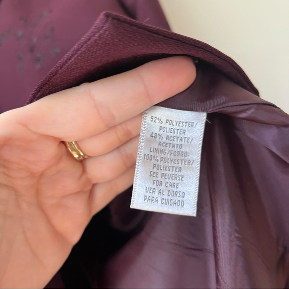 Jacqueline Ferrar Burgundy Blazer - Picture 4 of 5